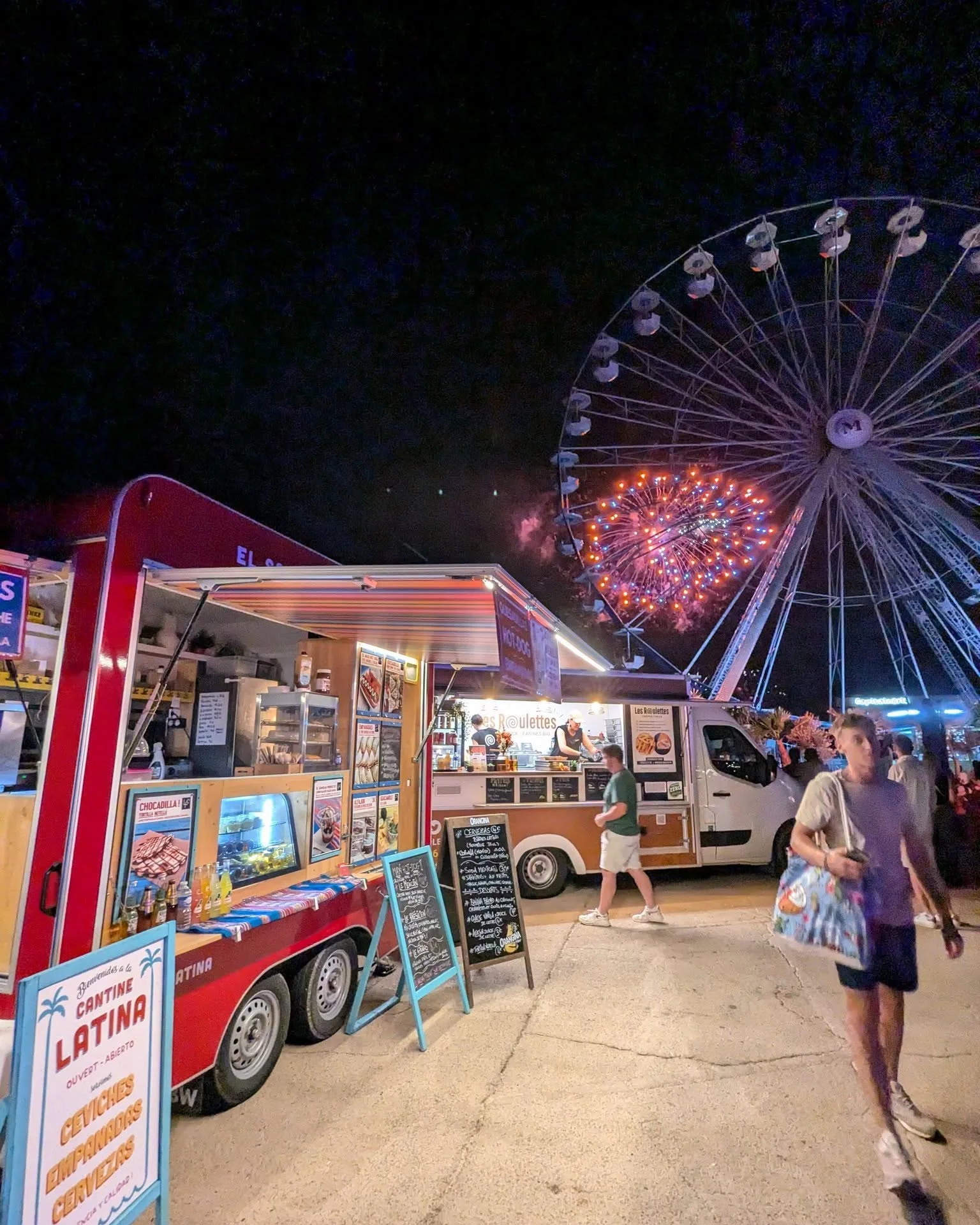 Food truck Cantine Latina en événement de nuit